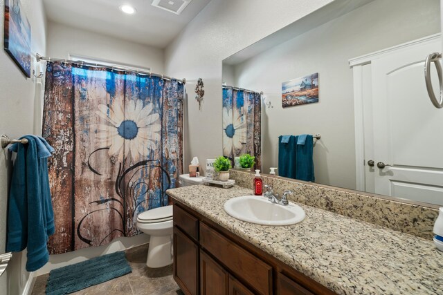 5538 Muir Peak Rd, Redding, CA 96002 - bathroom featuring recessed lighting, a shower with shower curtain, toilet, vanity, and visible vents
