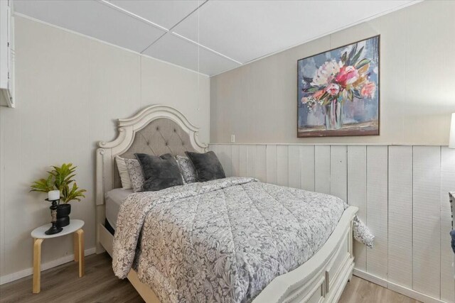 19817 Oak Knoll Dr, Lakehead, CA 96051 - bedroom featuring light wood-style floors