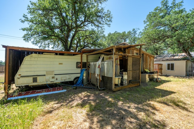 1390 Branstetter Ln, Redding, CA 96001 - view of outbuilding featuring an outdoor structure