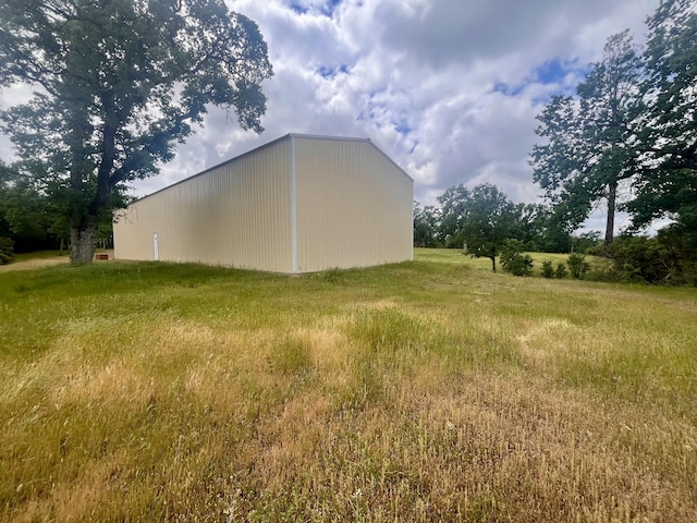 exterior space featuring an outdoor structure and an outbuilding