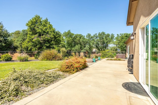 20295 Ballentine Dr, Anderson, CA 96007 - view of patio / terrace with a fenced backyard