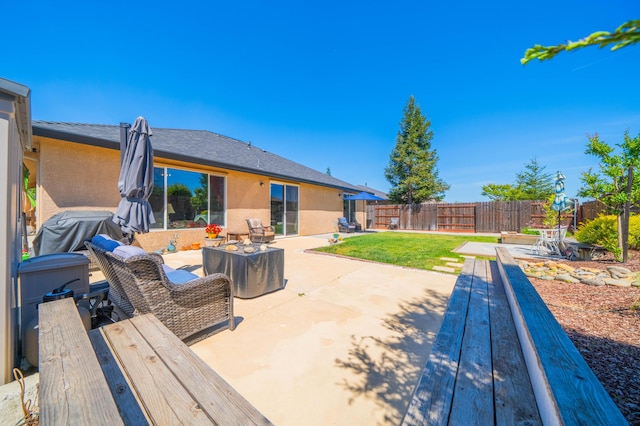 view of patio featuring a fenced backyard