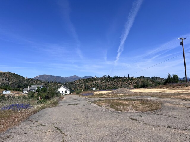 15685 Whispering Wds Trl, Redding, CA 96001