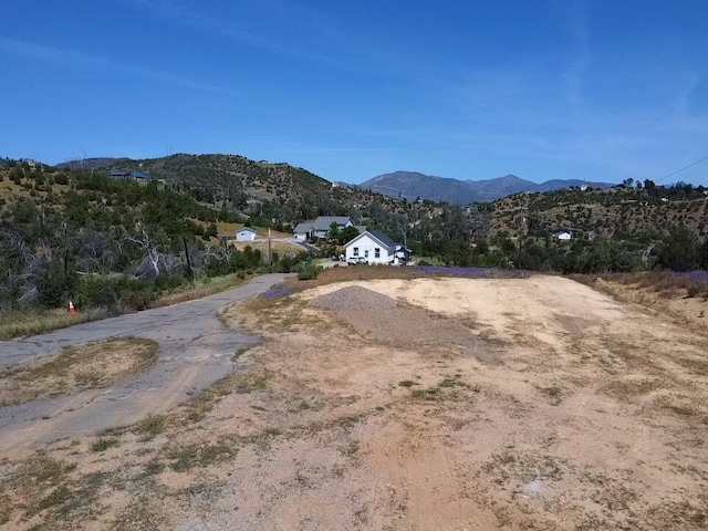 15685 Whispering Wds Trl, Redding, CA 96001