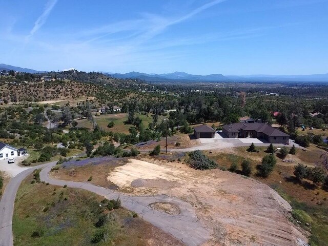 15685 Whispering Wds Trl, Redding, CA 96001