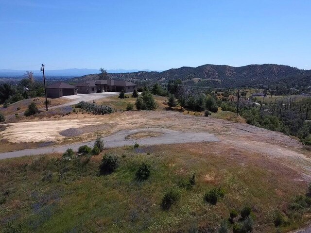 15685 Whispering Wds Trl, Redding, CA 96001