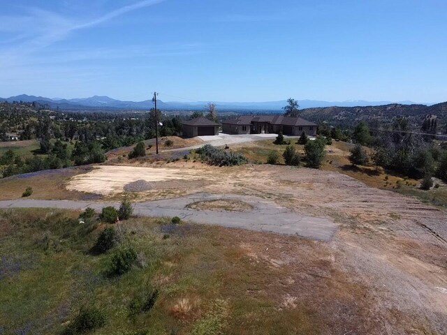 15685 Whispering Wds Trl, Redding, CA 96001