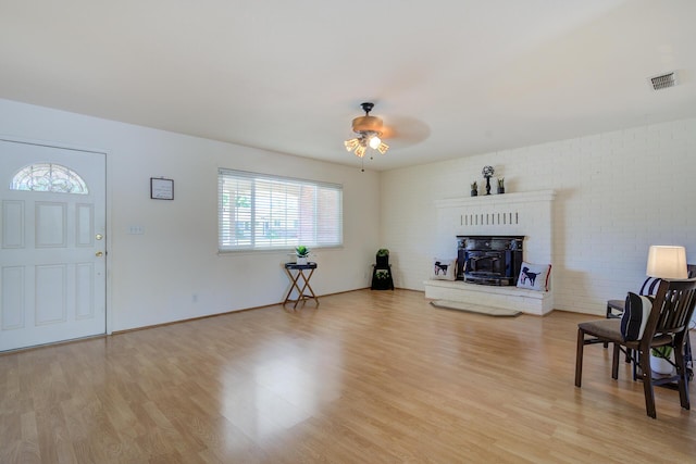 3140 Winding Way, Redding, CA 96003 - living area featuring a wealth of natural light, light wood-type flooring, ceiling fan, and visible vents