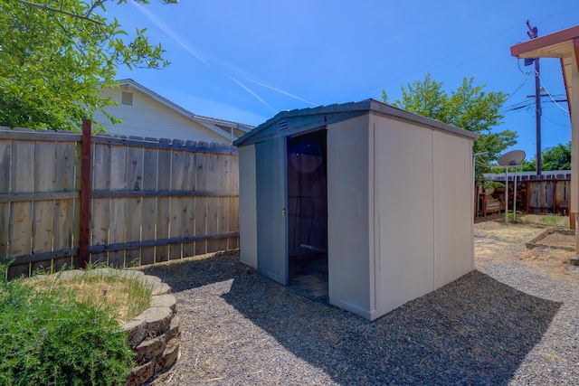 3140 Winding Way, Redding, CA 96003 - view of shed featuring a fenced backyard