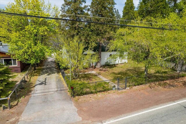979 Lassen Ln, Mount Shasta, CA 96067 - bird's eye view