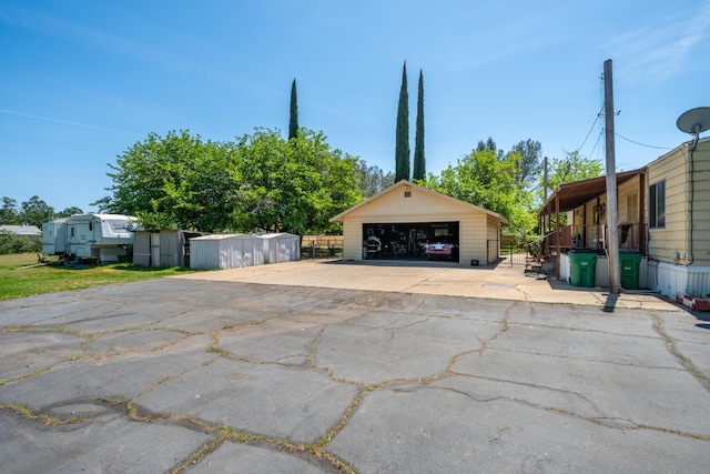 view of detached garage