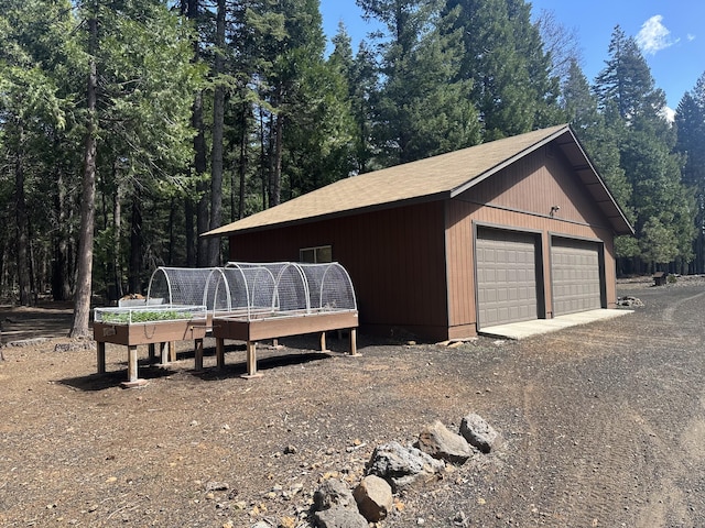 view of detached garage