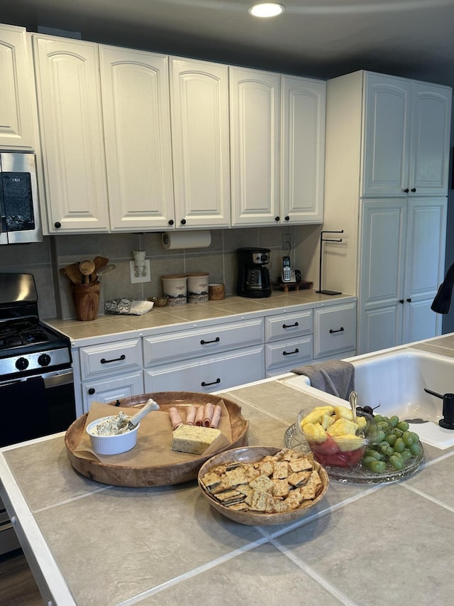 interior space featuring recessed lighting