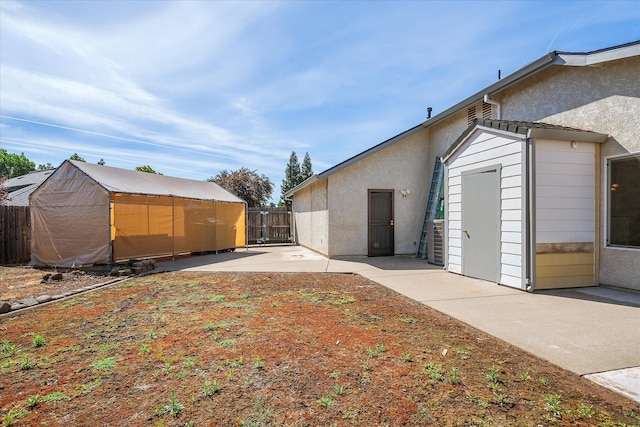 4217 Pendleton Ct, Shasta Lake, CA 96019 - view of yard with a patio