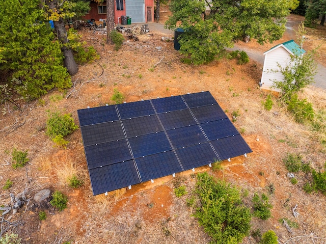 aerial view of property and surrounding area