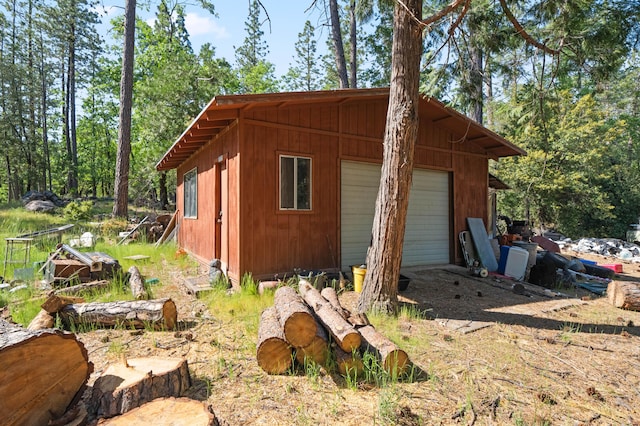 view of outbuilding featuring an outbuilding