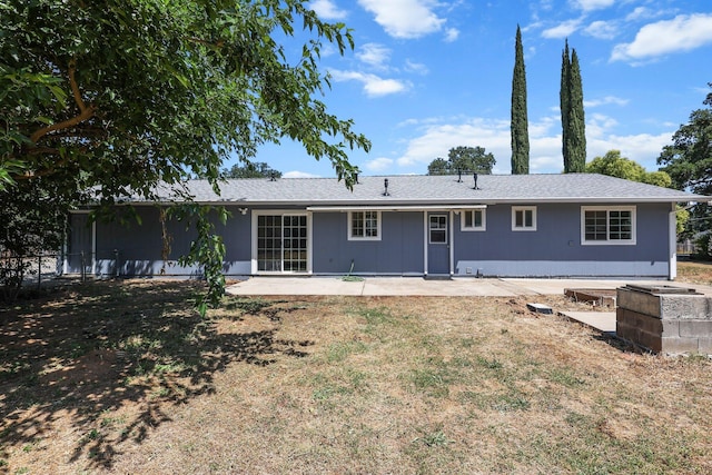 19017 Snowflake Ln, Redding, CA 96003 - rear view of property featuring a patio