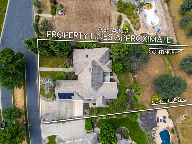 831 Santa Cruz Dr, Redding, CA 96003 - aerial overview of property's location featuring property boundaries highlighted