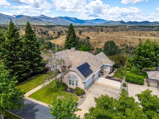 831 Santa Cruz Dr, Redding, CA 96003 - view from above of property with mountains