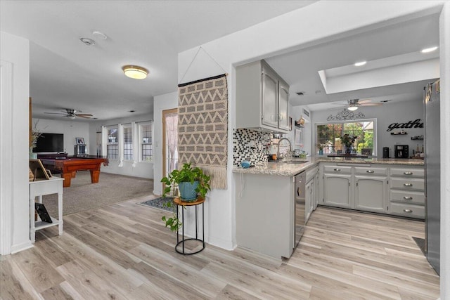 7597 Terra Linda Way, Redding, CA 96003 - kitchen featuring a ceiling fan, a sink, gray cabinetry, and dishwasher