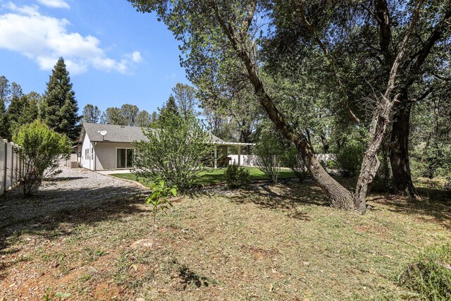 406 Spire Point Dr, Redding, CA 96003 - view of yard