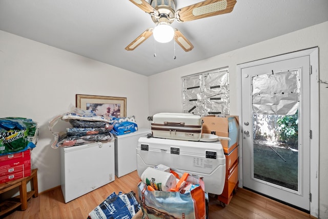 1836 Del Mar Ave, Redding, CA 96003 - laundry room with washer and dryer, light wood-type flooring, and ceiling fan