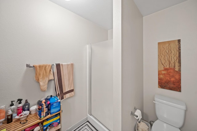 1836 Del Mar Ave, Redding, CA 96003 - bathroom featuring an enclosed shower and vaulted ceiling