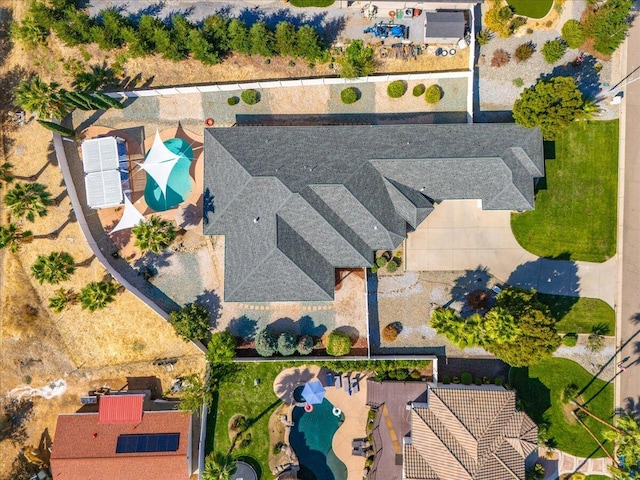 1235 Chandon Ct, Redding, CA 96003 - bird's eye view of a pool area