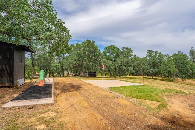 19697 Old Indian Trl, Redding, CA 96003 - exterior space with community basketball court