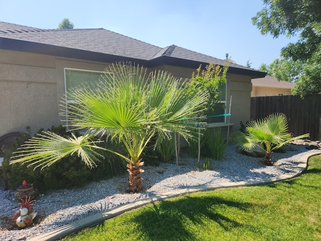 3621 Sacramento Dr, Redding, CA 96001 - view of yard with a garage