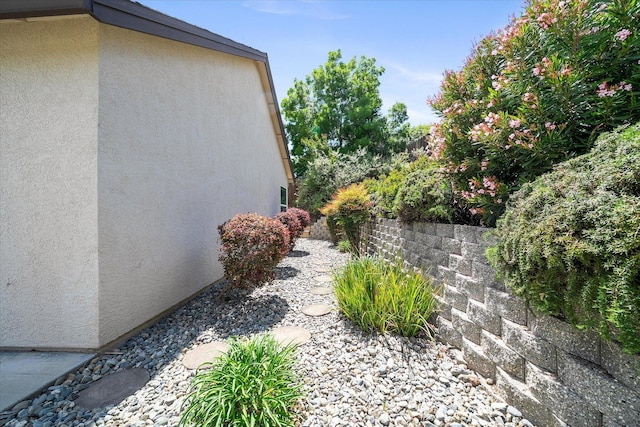 792 Bellagio, Redding, CA 96003 - view of yard