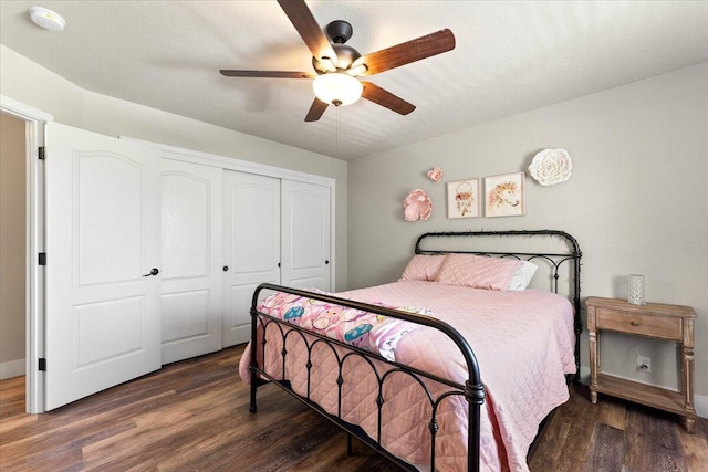 20030 Clay Ct, Cottonwood, CA 96022 - bedroom featuring wood finished floors, a closet, and ceiling fan