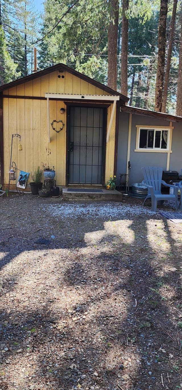 7670 Cedar Crest Rd, Shingletown, CA 96088 - view of front of house