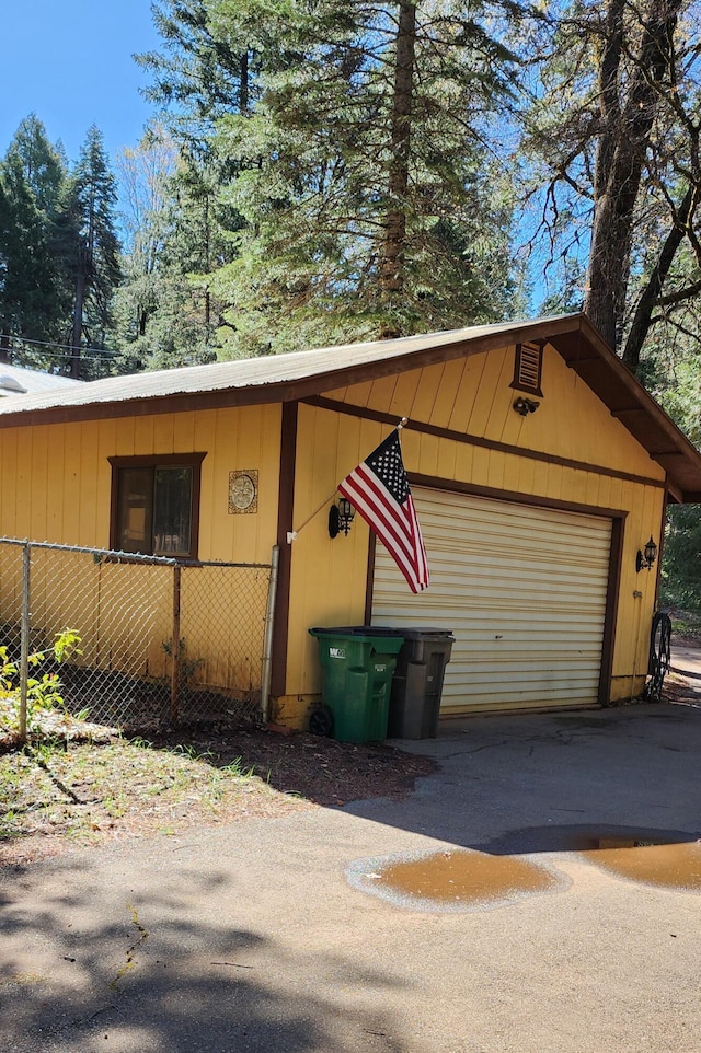 7670 Cedar Crest Rd, Shingletown, CA 96088 - view of garage