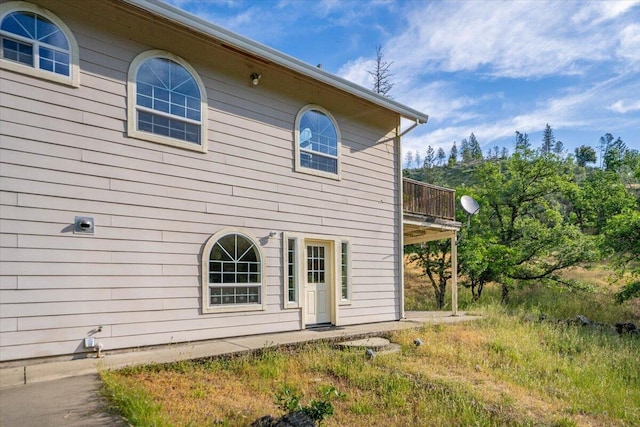 12876 E Fork Rd, French Gulch, CA 96033 - back of property featuring a deck