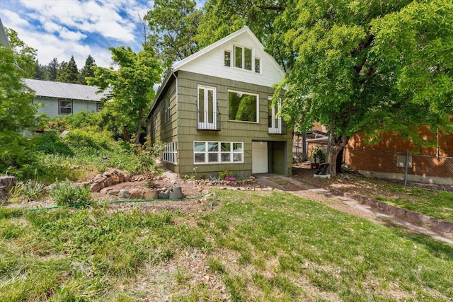 5985 Dunsmuir Ave, Dunsmuir, CA 96025 - back of property with fence and an attached garage