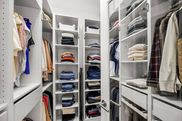 2154 Harvard Way, Redding, CA 96003 - view of spacious closet