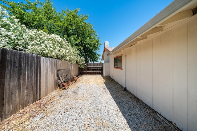 2683 Starlight Blvd, Redding, CA 96001 - view of yard