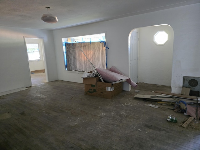 4680 Cedars Rd, Redding, CA 96001 - unfurnished room with arched walkways