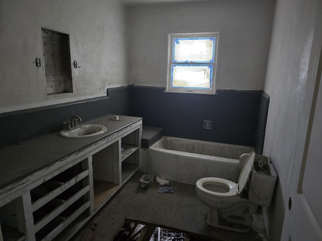 4680 Cedars Rd, Redding, CA 96001 - full bath featuring toilet, a tub, and vanity