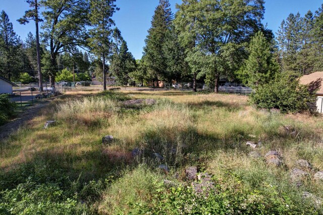 Lakeview Dr, Lakehead, CA 96051