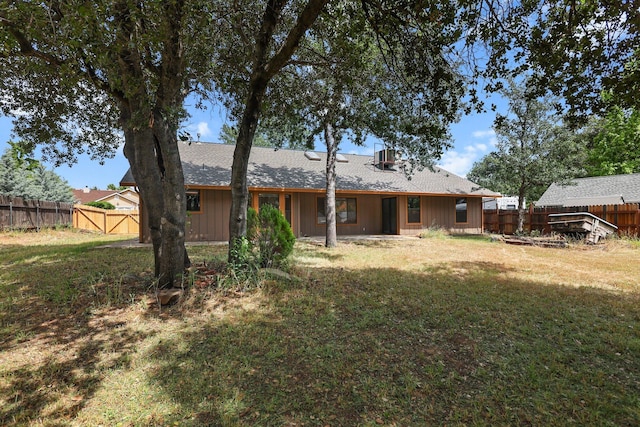 1152 Edgewood Dr, Redding, CA 96003 - rear view of house with a shingled roof