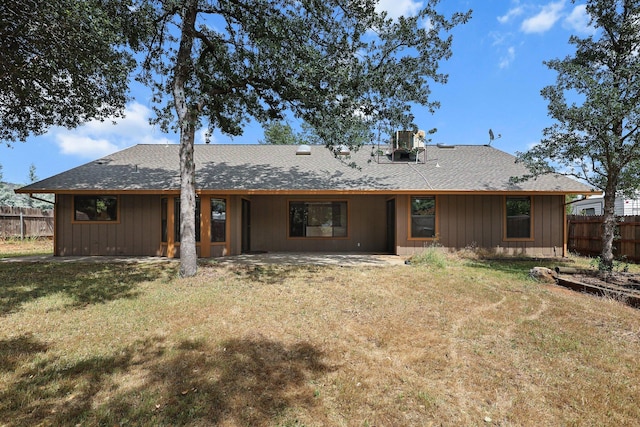 1152 Edgewood Dr, Redding, CA 96003 - back of house with roof with shingles and a patio