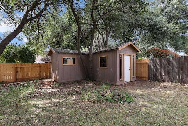 1152 Edgewood Dr, Redding, CA 96003 - view of outdoor structure featuring a fenced backyard and an outbuilding