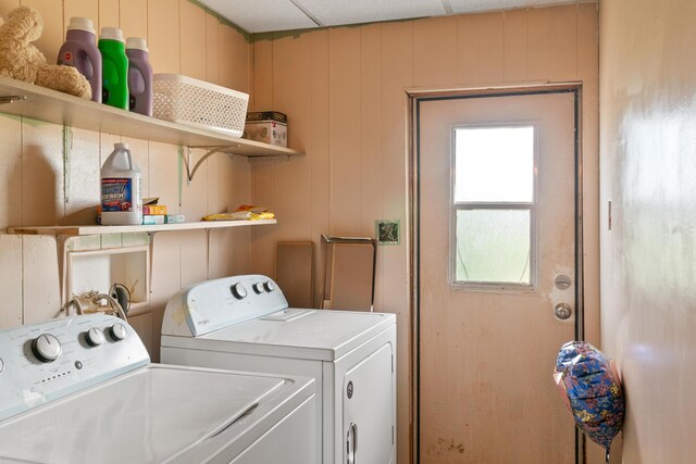 27339 Hobart Rd, Shingletown, CA 96088 - laundry room featuring washer and clothes dryer
