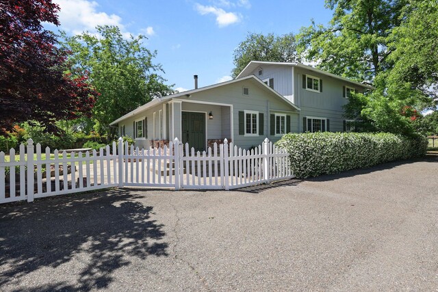 19186 Knighton Rd, Redding, CA 96001