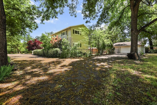 19186 Knighton Rd, Redding, CA 96001 - view of yard with fence