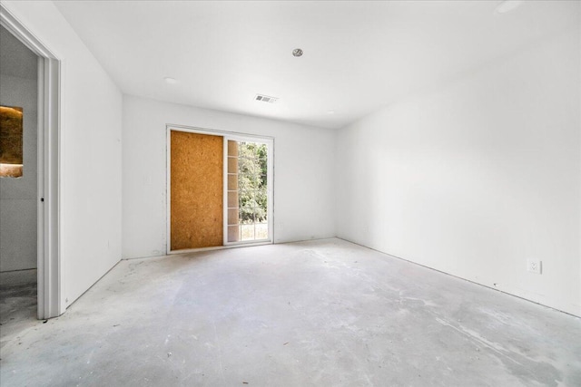 17171 Flanagan Rd, Redding, CA 96003 - spare room with concrete floors