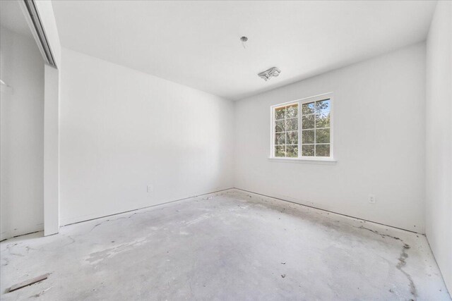 17171 Flanagan Rd, Redding, CA 96003 - view of empty room