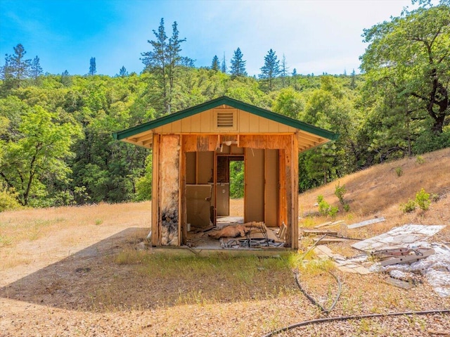 17171 Flanagan Rd, Redding, CA 96003 - view of outdoor structure with a view of trees